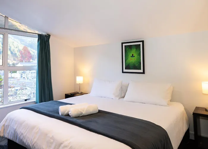 Haka House QueenstownHostel